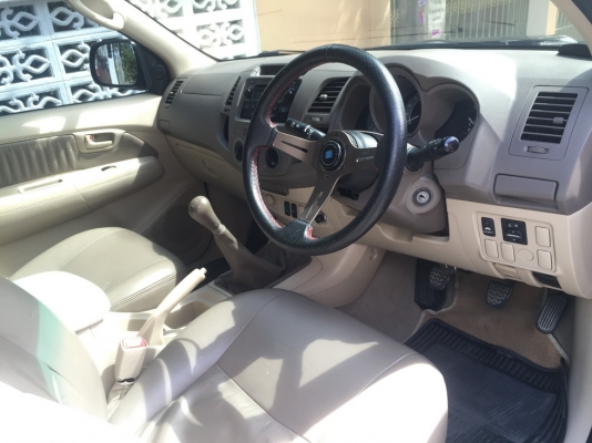 ขาย VIGO PRERUNNER 4 ประตู หน้าCHAMP รถมือเดียวสภาพดีครับ