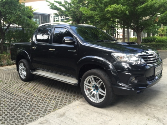 ขาย VIGO PRERUNNER 4 ประตู หน้าCHAMP รถมือเดียวสภาพดีครับ