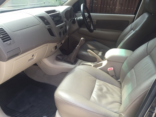 ขาย VIGO PRERUNNER 4 ประตู หน้าCHAMP รถมือเดียวสภาพดีครับ