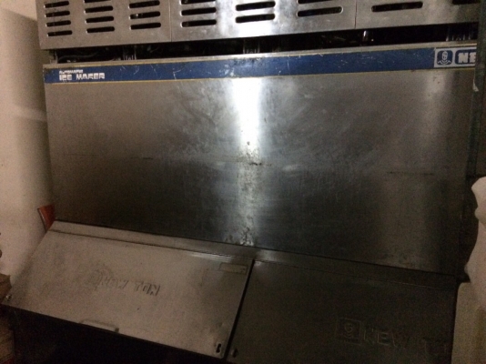 เครื่องทำน้ำแข็ง 750kg6หัว สวยๆ