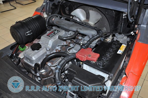 ขายรถโฟล์คลิฟท์มือสอง TOYOTA รุ่น 8FD30 ราคา 495,000 บาท นำเข้าจากประเทศญี่ปุ่น 100\% ไม่เคยใช้งานในไทย