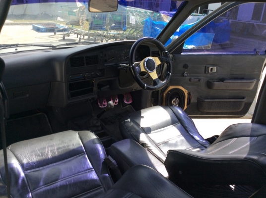 ขายรถไมตี้เอ็กแวน ปี91 เครื่อง 2L เทอร์โบ เกียร์ธรรมดา เพาเวอร์ เบาะหนังไม่ขาด แอร์หน้า-หลัง ตัวถังเดิมๆคานหน้าเดิมห้องเครื่องเดิม สีมีริ้วรอย คัสซีดี แม็ก15" เครื่องแน่นๆเกียร์แน่น ช่วงล่างดี รถขับดีเลยครับ พร้อมใช้งานได้เลยครับ