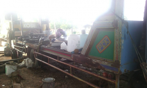 ขายหางปลาขึ้นรถเกี่ยวบรรไดไฮดรอริกอุปกรณ์ครบพร้อมใช้