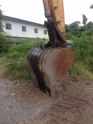 KOMATSU PC200-3 เครื่องเดิม ซีเรียล35000 ใบ60รถสวย