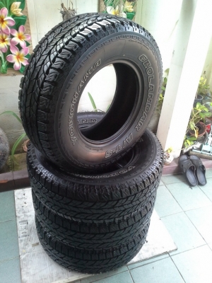 Yokohama AT-S ขนาด 265/70/16 ปี14 สภาพดีมาก 1ชุด