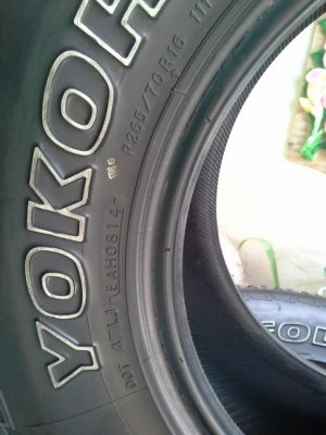 Yokohama AT-S ขนาด 265/70/16 ปี14 สภาพดีมาก 1ชุด