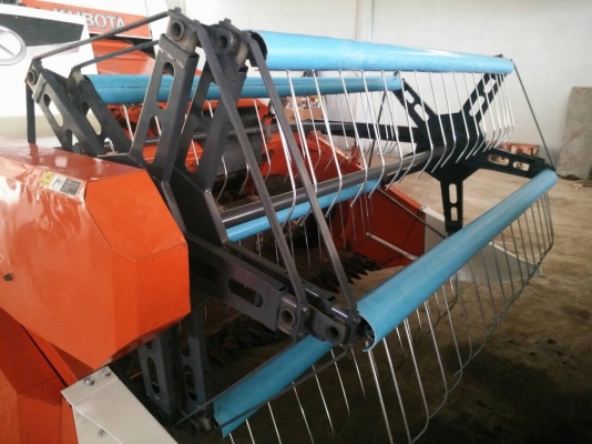 ขายด่วน!!!!รถเกี่ยวข้าวคูโบต้า รุ่นDC60 plus ราคา 299000บาท