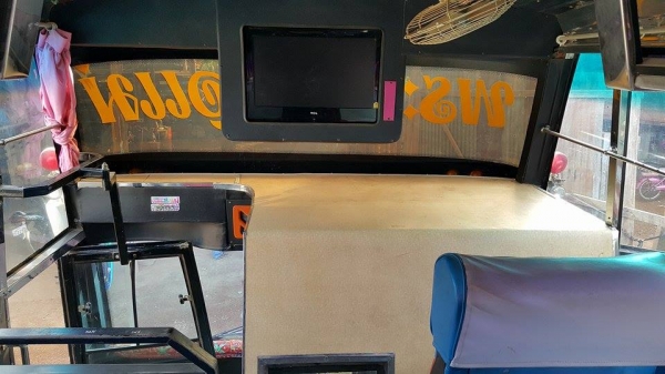 ต้องการขายรถบัส