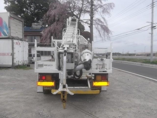 รถเจาะสว่าน DECA D706