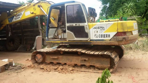 ขายรถขุดแบ็คโค kobelco sk200 /// มาร์คทรี เก่านอกไฟฟ้าเต็ม เอวแน่น บูมสวย เฟรมสวย เก๋งเดิม สภาพพร้อมลุยงาน เอกสารอินวอยซ์