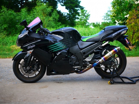 ขาย Kawasaki zx14 ปี 2008 พร้อมทะเบียนแท้ สภาพหล่อๆ