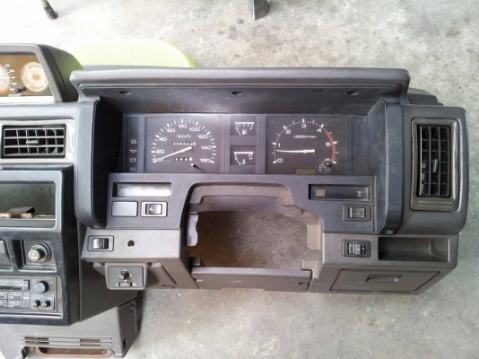 คอนโซล Terrano I จอเหลี่ยม ไมล์ดีเซล เกียร์m/t