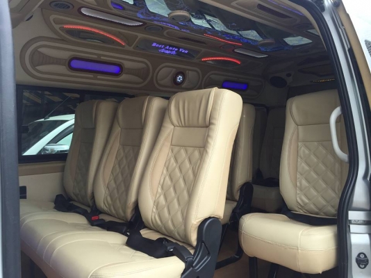 โทร 0922726669 คุณตันหยงค่ะ รถตู้ดีเซลล์. แต่งวีไอพี. แอร์ไมโครบัส. กล้องส่องหลัง. ทีวีขนาดยักษ์จอสไลด์. ล้อแม็ค. สวยจัดครบเซ็ต.  ปี. 2013