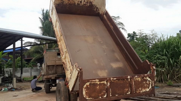 ขาย6ล้อดัมพ์อีซูซุ หน้ายาว แชชซีสวยมากมาจากโรงงานญี่ปุ่น เครื่อง 165 พ.เพาเวอร์ ช่วงล่าง200จัมโบ้ สโลว์กลาง กระบะสวย กระบอกใหญ่ พร้อมลงลุยงาน