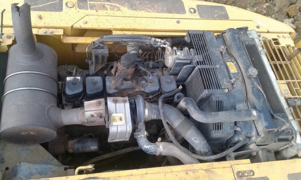 ขายด่วน KOMATSU PC200-7 ไมล์12,xxxชม.ค่ะ