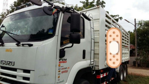 สิบล้อ อีซูซุ FVZ34 240 ปี53 เพาเดียว สภาพดีสวยพร้อมใช้ เล่มทะเบียนพร้อมโอน ราคาใหม่ขายแค่ (1,580,000บ ) แบบง่ายๆ ครับ