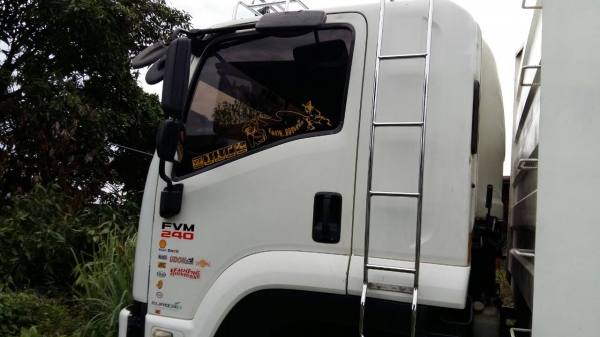 สิบล้อ อีซูซุ FVZ34 240 ปี53 เพาเดียว สภาพดีสวยพร้อมใช้ เล่มทะเบียนพร้อมโอน ราคาใหม่ขายแค่ (1,580,000บ ) แบบง่ายๆ ครับ