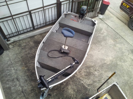 ขายเรือมิเนียม 12 ฟุต Quintrex เฉพาะตัวเรือ