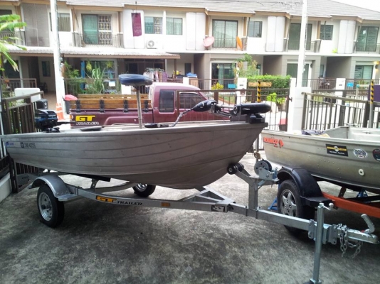 ขายเรือมิเนียม 12 ฟุต Quintrex เฉพาะตัวเรือ