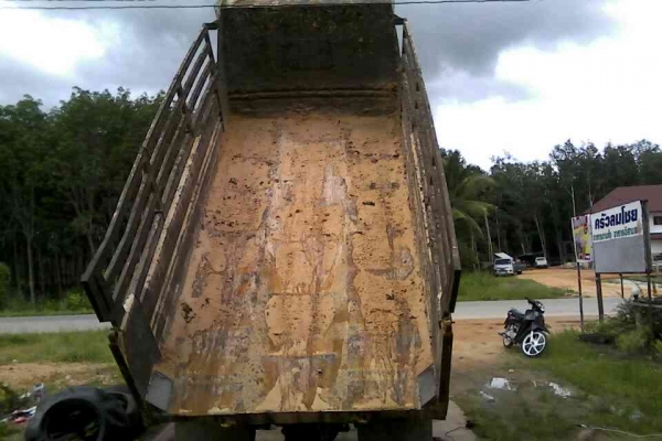 ขายรถบรรทุก 6 ล้อดัมพ์ ISUZU NPR 150 แรงม้าปี 2551 ราคา 600000