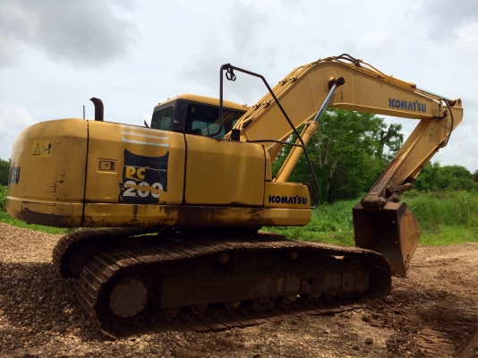 ขายด่วน  รถแบคโฮ  KOMATSU  200 - 7  สภาพดี พร้อมใช้งาน  เอกสารพร้อม