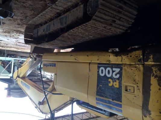 ขายด่วน  รถแบคโฮ  KOMATSU  200 - 7  สภาพดี พร้อมใช้งาน  เอกสารพร้อม