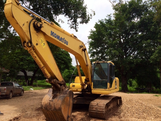 ขายด่วน  รถแบคโฮ  KOMATSU  200 - 7  สภาพดี พร้อมใช้งาน  เอกสารพร้อม