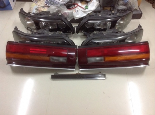 -  ไฟท้าย Bluebird (U12) 1 ชุด มี 3 ชิ้น เก่าญี่ปุ่น...4,500 บ.