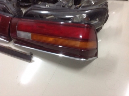 -  ไฟท้าย Bluebird (U12) 1 ชุด มี 3 ชิ้น เก่าญี่ปุ่น...4,500 บ.