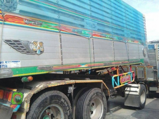 พ่วงแม่ลูกดั๊มพ์ ยี่ห้อ ISUZU DECA 320 แรงม้า  ดั๊มพ์อลูมิเนียม