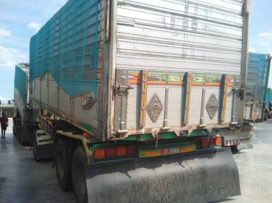 พ่วงแม่ลูกดั๊มพ์ ยี่ห้อ ISUZU DECA 320 แรงม้า  ดั๊มพ์อลูมิเนียม