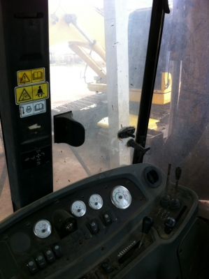 ขายรถตักหน้าขุดหลัง CAT 424 D เอกสารเล่มทะเบียน ราคา 800000