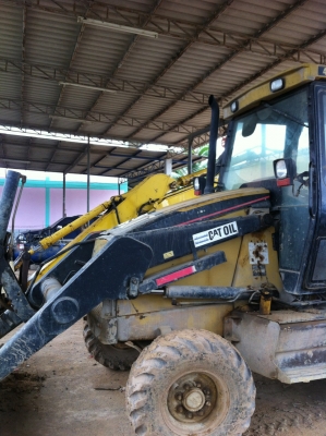 ขายรถตักหน้าขุดหลัง CAT 424 D เอกสารเล่มทะเบียน ราคา 800000
