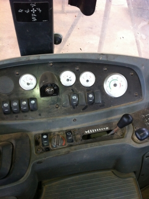 ขายรถตักหน้าขุดหลัง CAT 424 D เอกสารเล่มทะเบียน ราคา 800000