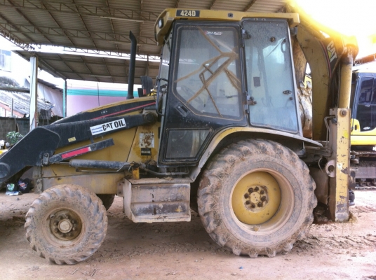 ขายรถตักหน้าขุดหลัง CAT 424 D เอกสารเล่มทะเบียน ราคา 800000