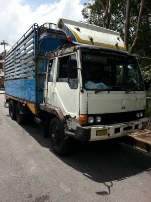 ขายรถบรรทุก 10 ล้อรั้วไม้ MITSUBISHI FN215K เครื่อง 6D-16 160 แรงม้า ราคา 330000