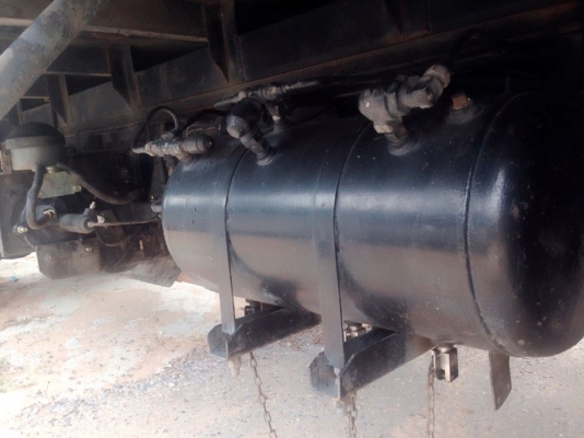 **670,000 บ.ต่อรอง/// 6ล้อตู้แห้ง10บาน HINO FF-195HP **ขาย HINO FF3H 195 6ล้อบรรทุกตู้แห้ง10บาน ไม่มีเสากลาง สภาพสวยๆ HINO FF3HMKA HO7D-195HP รถห้างแท้ เครื่องเดิม เกียร์เดิม เครื่องดี แน่น แห้ง แรง ไม่เยิ้ม เกียร์สั้น เข้าง่ายไม่หลุด ไม่หอนครับ ช่วงล่างเ