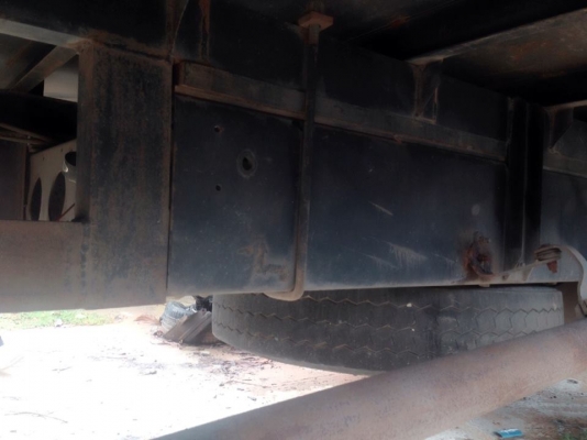 **670,000 บ.ต่อรอง/// 6ล้อตู้แห้ง10บาน HINO FF-195HP **ขาย HINO FF3H 195 6ล้อบรรทุกตู้แห้ง10บาน ไม่มีเสากลาง สภาพสวยๆ HINO FF3HMKA HO7D-195HP รถห้างแท้ เครื่องเดิม เกียร์เดิม เครื่องดี แน่น แห้ง แรง ไม่เยิ้ม เกียร์สั้น เข้าง่ายไม่หลุด ไม่หอนครับ ช่วงล่างเ