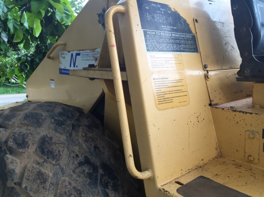 รถบด2เพลาสั่นสะเทือนSAKAI SV512D..รถซื้อใหม่ป้ายแดงใช้น้อย...เอาจอดมากกว่า รถบด2เพลาสั่นสะเทือนSAKAI SV512D..รถซื้อใหม่ป้ายแดงใช้น้อย...เอาจอดมากกว่า