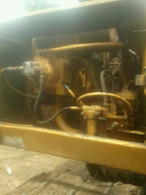 ขายรถแบคโฮ CAT E200Bพร้อมใช้ราคาถูก 520,000