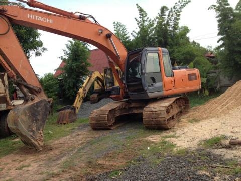 ขายรถแบคโฮHITACHI ZX 200ชั่วโมงทำงาน 10,xxxสวยพร้อมใช้ ราคา1,450,000