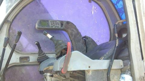 ขายรถแบคโฮKOBELCO sk200-5 ราคา650,000 090-772-3710 098-539-6074 ขายรถแบคโฮKOBELCO sk200-5 ราคา650,000 090-772-3710 098-539-6074