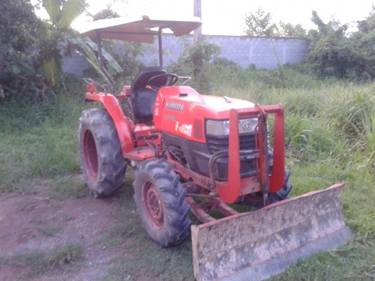 (ขายแล้วค่ะไป จ ตรัง รับกลับบ้าน)รถไถนาคูโบต้า  36 แรงม้า  สองเพลา พร้อมใช้งาน เล่มติดมือ    ราคา  230000