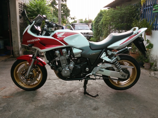 ขายครับ CB1300 bold'or ปี2006 รถสวยเครื่องดีพร้อมออกทริป