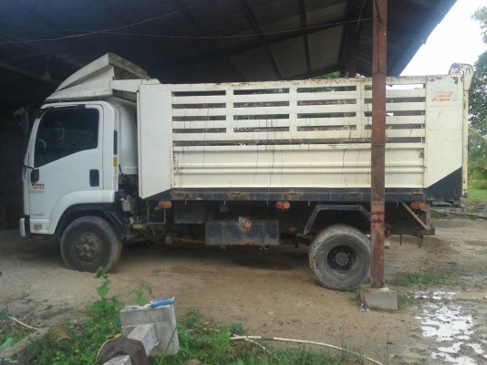 Isuzu frr210  ขายดาวน์ลดเหลือ  180,000 บาทคะ