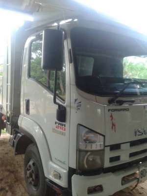 Isuzu frr210  ขายดาวน์ลดเหลือ  180,000 บาทคะ