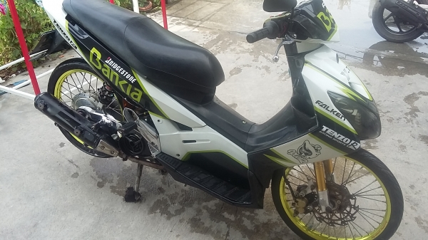 ขาย Yamaha Nuvou mx ชุดสีเดิมไม่มีแตก ไม่มีหอน แรงๆเลย ครับ ภาษีไม่ขาดต่อ มีเล่ม เอกสารพร้อมชุดโอนครบ อยุ่ที่ดอนเมือง กรุงเทพ ราคา 11900 เบอ 0891123302 สวยๆงามๆมาดูรถนัดก่อนนะครับต่อรองกันได้ครับคุยง่ายๆ