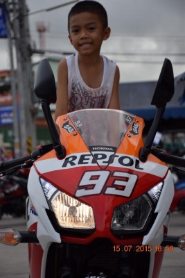 ฮอนด้า CBR 300 Abs ปี 58 ลาย repsol (รถเดือนกว่า ๆ )