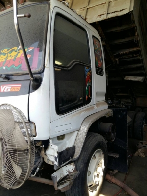 ขายรถบรรทุก 10 ล้อดัมพ์ ISUZU DECA 270 แรงม้าปี 2540 มีระบบลากพ่วง ราคา 1100000