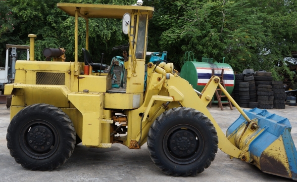 ขายรถตัก MITSUBISHI (MITSUI-DEUTZ) HL707 ขนาดเทียบเท่า WA 70